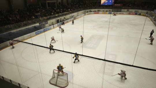 Hochei. Corona este condusă după primul meci al finalei din Erste Liga