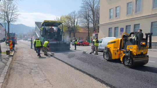 Atenție, șoferi! Se lucrează pe strada Lungă