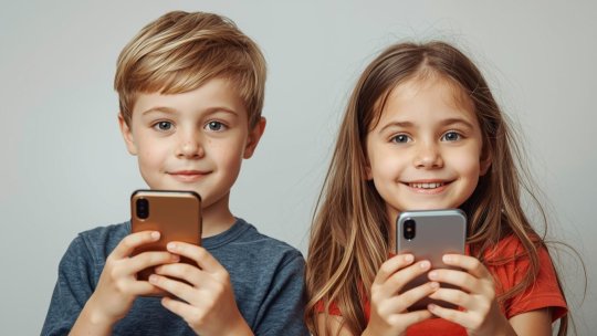 Aplicaţia europeană de verificare a vârstei în online va fi disponibilă curând