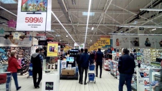 De Paşte, marile magazine îşi schimbă programul de funcţionare!