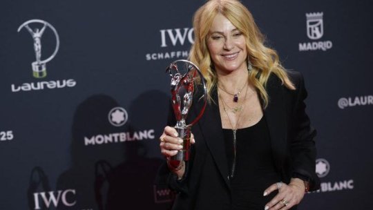 Nadia Comăneci, premiată pentru întreaga activitate