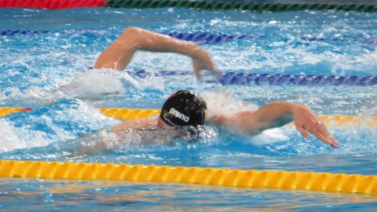 Înot. David Popovici, cel mai bun timp în serii la 100 metri liber