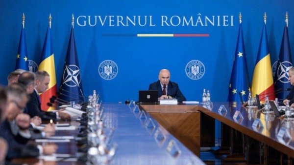 Guvernul a aprobat interdicţia cumulului pensiilor speciale cu salariile