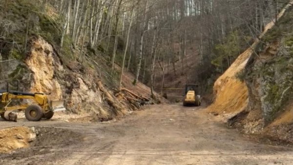 Drumul forestier de la Pietrele lui Solomon ar putea fi redeschis săptămâna viitoare