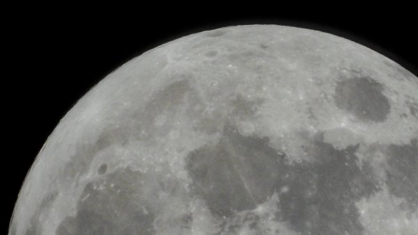 NASA va transmite în direct pe Netflix și YouTube momentul survolării Lunii