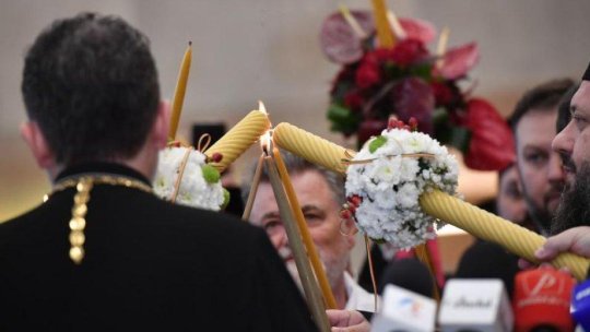 BOR: Dacă nu va putea fi adusă de la Ierusalim, credincioșilor li se va oferi Lumină Sfântă păstrată din 2025