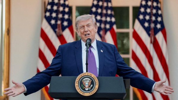 Trump anunță că armistițiul dintre Statele Unite și Iran este în stare critică