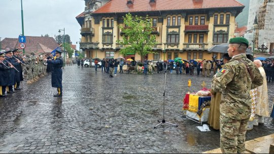 Eroii neamului au fost omagiați la Brașov în Piața Unirii
