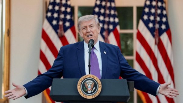 Preşedintele Statelor Unite, Donald Trump, a prezentat planurile privind distrugerea uraniului îmbogăţit al Iranului