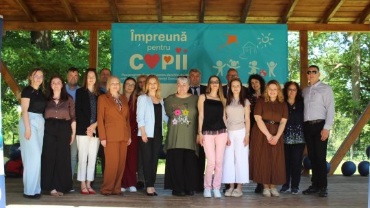 Principalele cauze ale separării copiilor de părinți sunt sărăcia și neglijarea