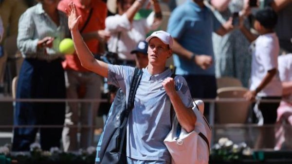 Tenis: Sinner, eliminat de la Roland Garros