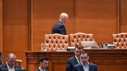 Reacții politice după demiterea prin moțiune de cenzură a executivului