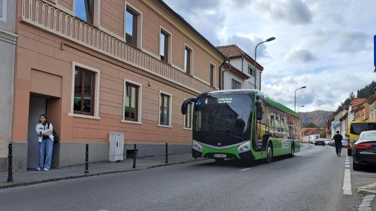 Restricții de circulație pentru autobuzele RATBv, duminică, în Piața Unirii