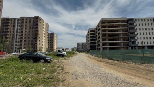 Un dezvoltator imobiliar, obligat de instanță să demoleze etajul suplimentar pe care l-a ridicat