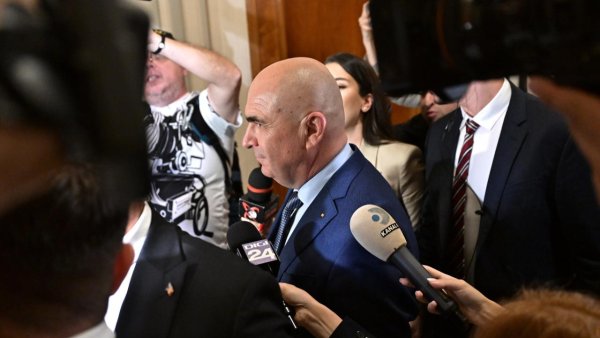 Conducerea PNL s-a reunit pe fondul tensiunilor interne