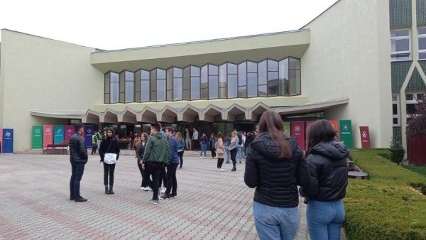 Aproape trei din patru tineri reuşesc să se angajeze la scurt timp după absolvire
