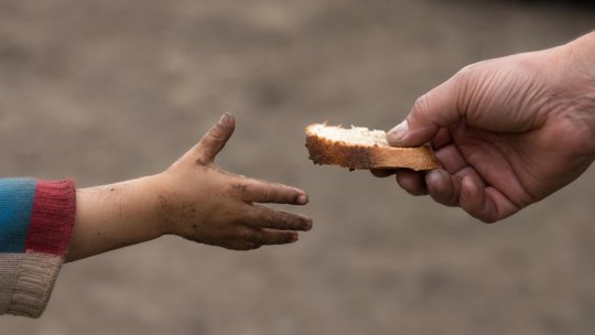 Mai mult de o treime dintre copiii din țară se află în risc de sărăcie și excluziune socială