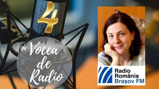 JURIUL VOCEA DE RADIO 4. Martina Piukovici, din spatele microfonului de radio la masa juriului muzical