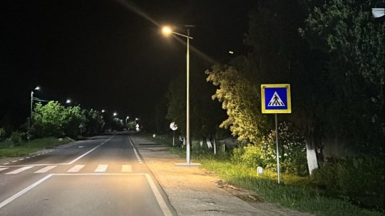 Peste 200 de treceri de pietoni de pe tronsoanele de drumuri naţionale din centrul ţării vor fi iluminate cu sisteme inteligente