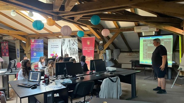 Atelier anti-fake news pentru elevi la Casa Baiulescu