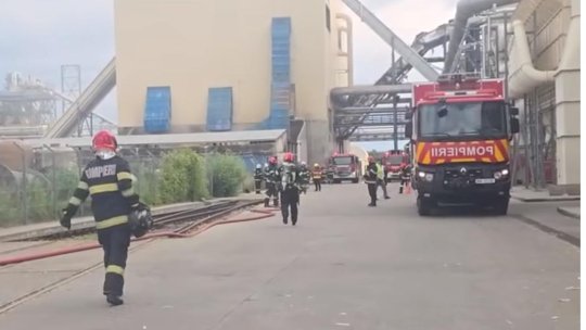 Autolaboratorul Direcției Județene de Mediu, pregătit pentru măsurători după exploziile de la Kronospan