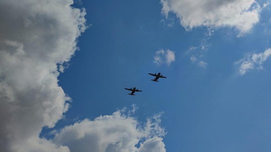 Mai multe aeronave militare vor survola centrul Brașovului