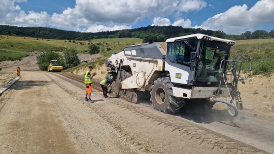 Modernizarea tronsonului Şoarş – Bărcut – limită de judeţ Sibiu, la jumătatea lucrărilor