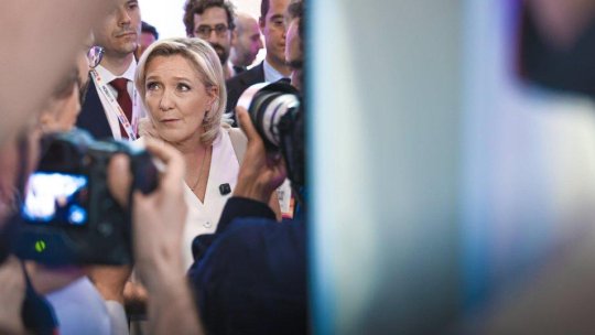 Condamnată pentru deturnare de fonduri europene, Marine Le Pen anunță că va candida la președinția Franței