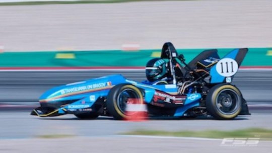 Echipa BlueStreamline a Universității Transilvania își prezintă monoposturile