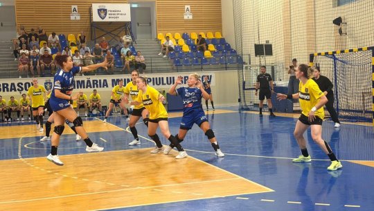 Handbal feminin. Corona Brașov a învins clar pe SCM Craiova într-un meci amical