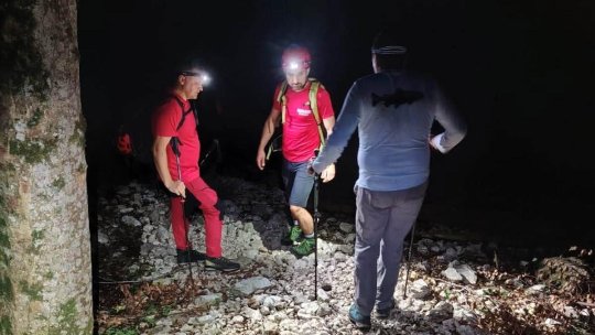 Turist salvat după ce a căzut 10 metri pe un traseu din Piatra Craiului