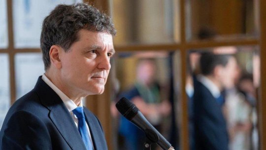 Reprezentanţii partidelor parlamentare, chemaţi la discuţii cu preşedintele pe tema legii salarizării bugetarilor
