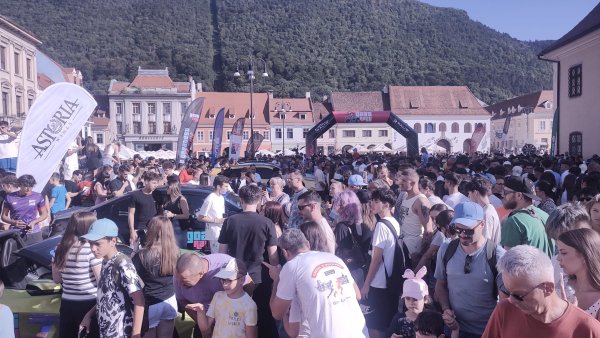 Mii de persoane au admirat bolizii de la GOAT Rally | FOTO