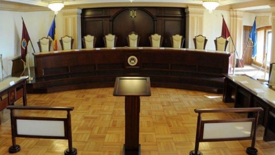 CCR dezbate sesizările privind Legea integrității