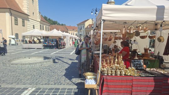 Romani Kultura în Piața Sfatului