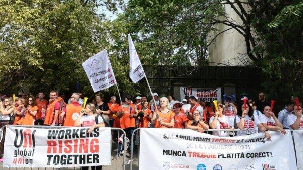 Protest la Ministerul Muncii: Sindicatele din privat cer creșterea salariului minim