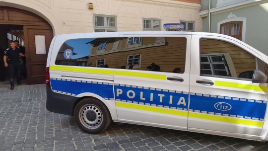 Trei dintre suspecții implicați în confruntarea din stradă cu oamenii legii au fost reținuți pentru 24 de ore