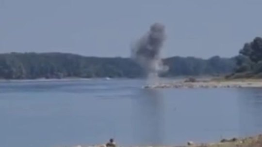 MApN, o nouă încercare de detonare a unei stânci pe Dunăre