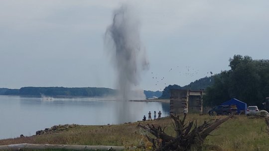 Stânca Pârjoaia, de pe malul drept al Dunării Vechi, a fost detonată | VIDEO