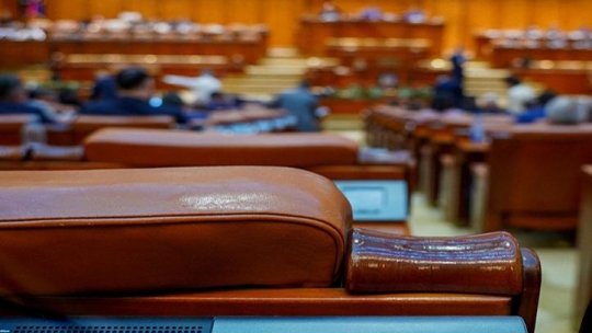 Două legi jaloane în PNRR au fost adoptate de Parlament în sesiune extraordinară