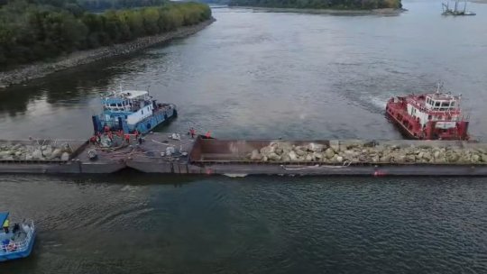 Operațiunea de scufundare a barjelor în Dunăre s-a încheiat