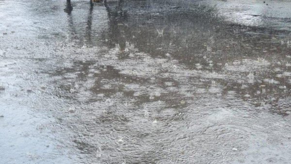 Caniculă şi ploi torenţiale la Braşov în următoarele trei zile!