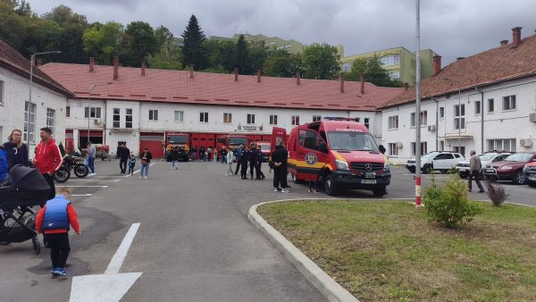 Porți Deschise la ISU Brașov, azi, de Ziua Pompierilor