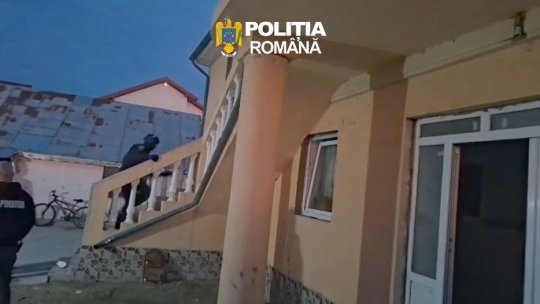 Percheziții pentru înșelăciune
