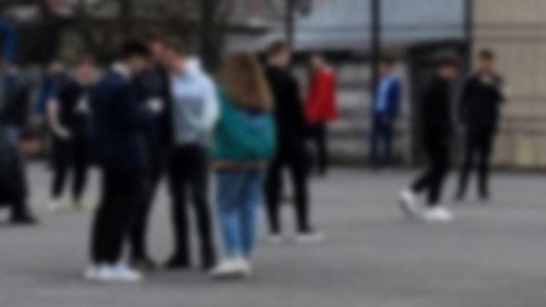 Uniforma școlară, între reguli și sancțiuni