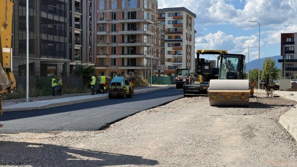 Noi lucrări în Tractoru Nou