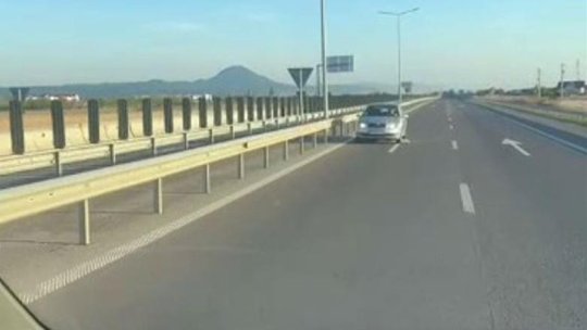 Pe contrasens pe autostradă