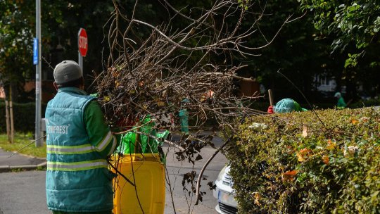 A început „Luna curățeniei de toamnă“ în municipiul Brașov