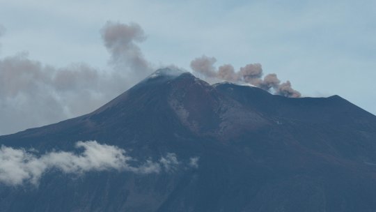 Zborurile pe aeroportul din Catania rămân suspendate