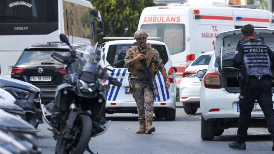 Atac armat lângă consulatul Israelului din Istanbul. Trei persoane au murit
